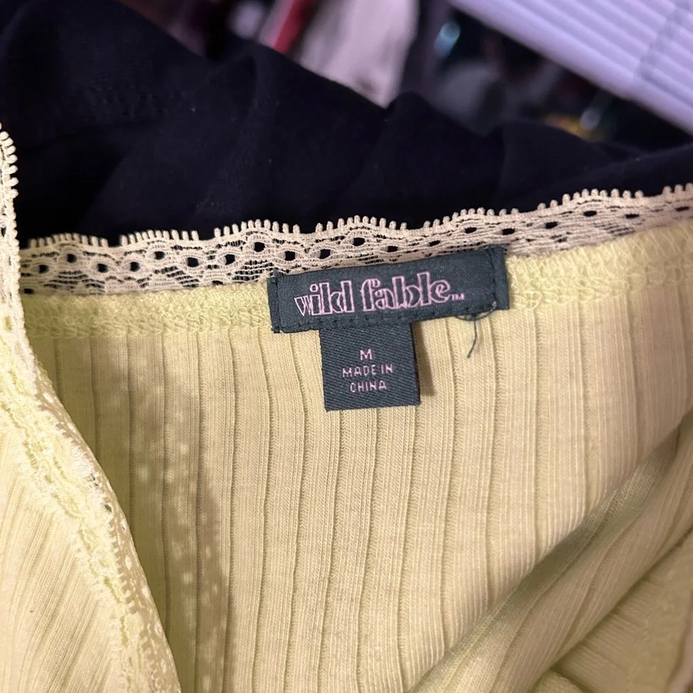 💗neon green crop tank top - Picture 4 of 4